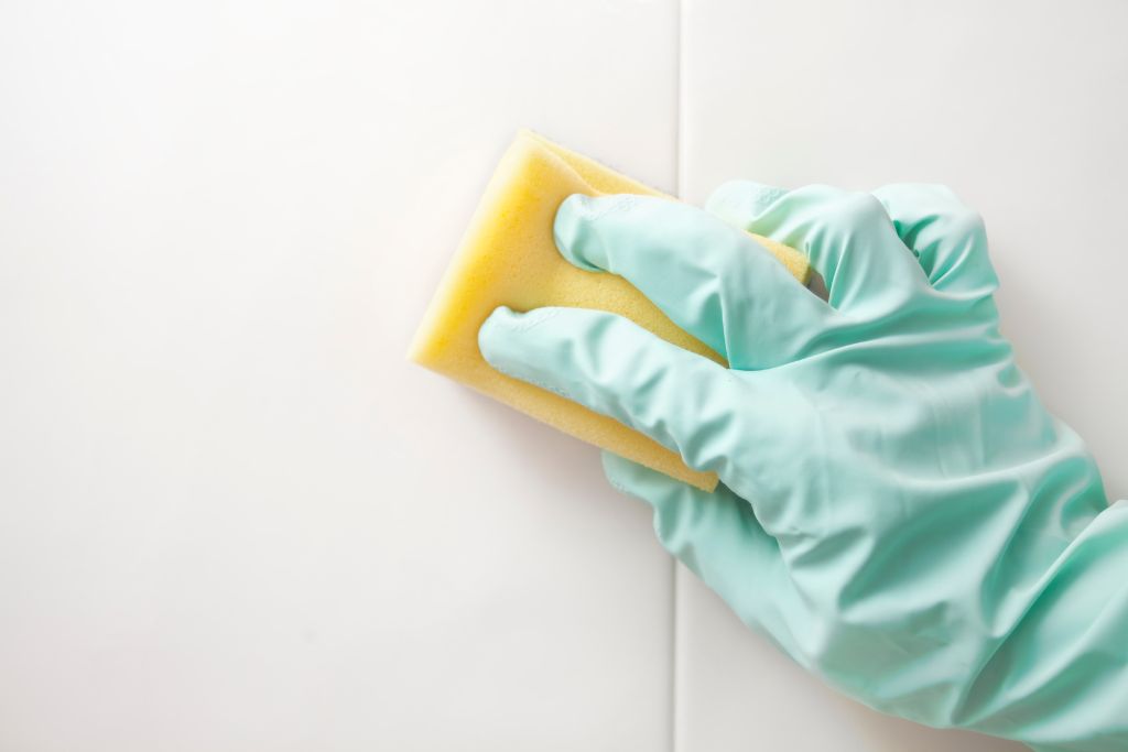 Pro tips för att rengöra kakelfogar i köket och badrummet